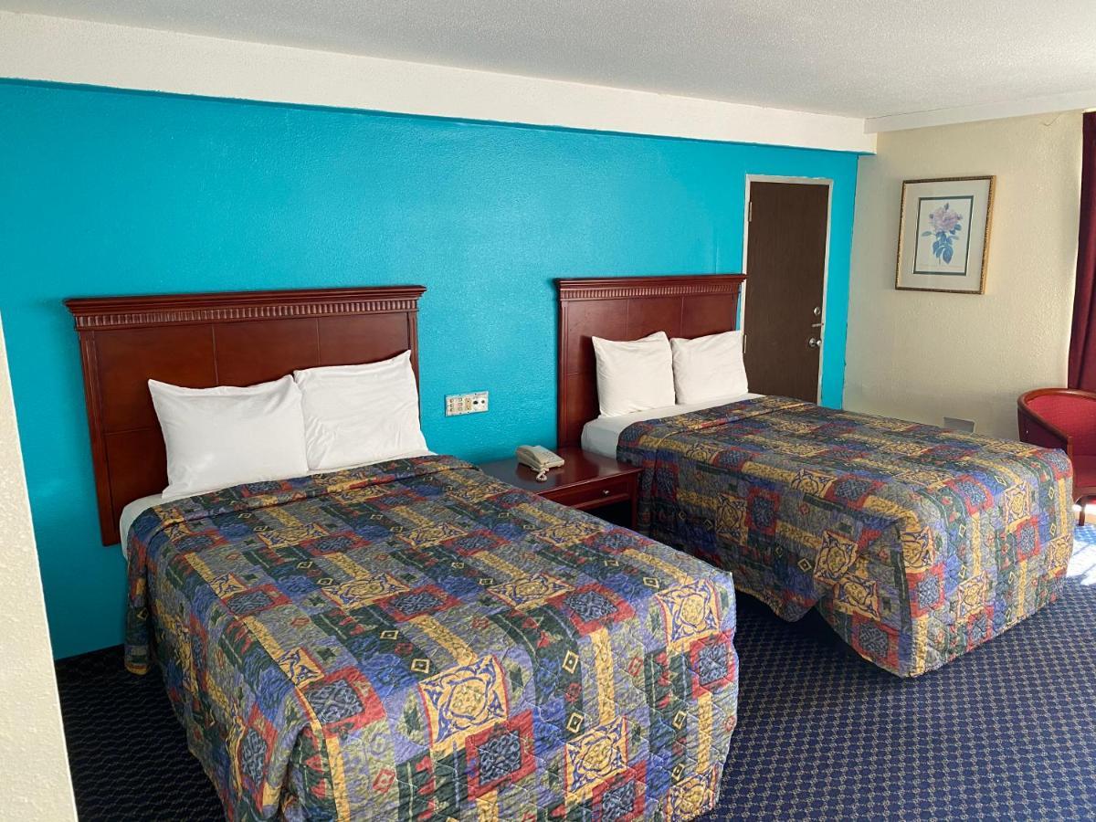 Travel Inn ปีเตอร์สเบิร์ก ภายนอก รูปภาพ