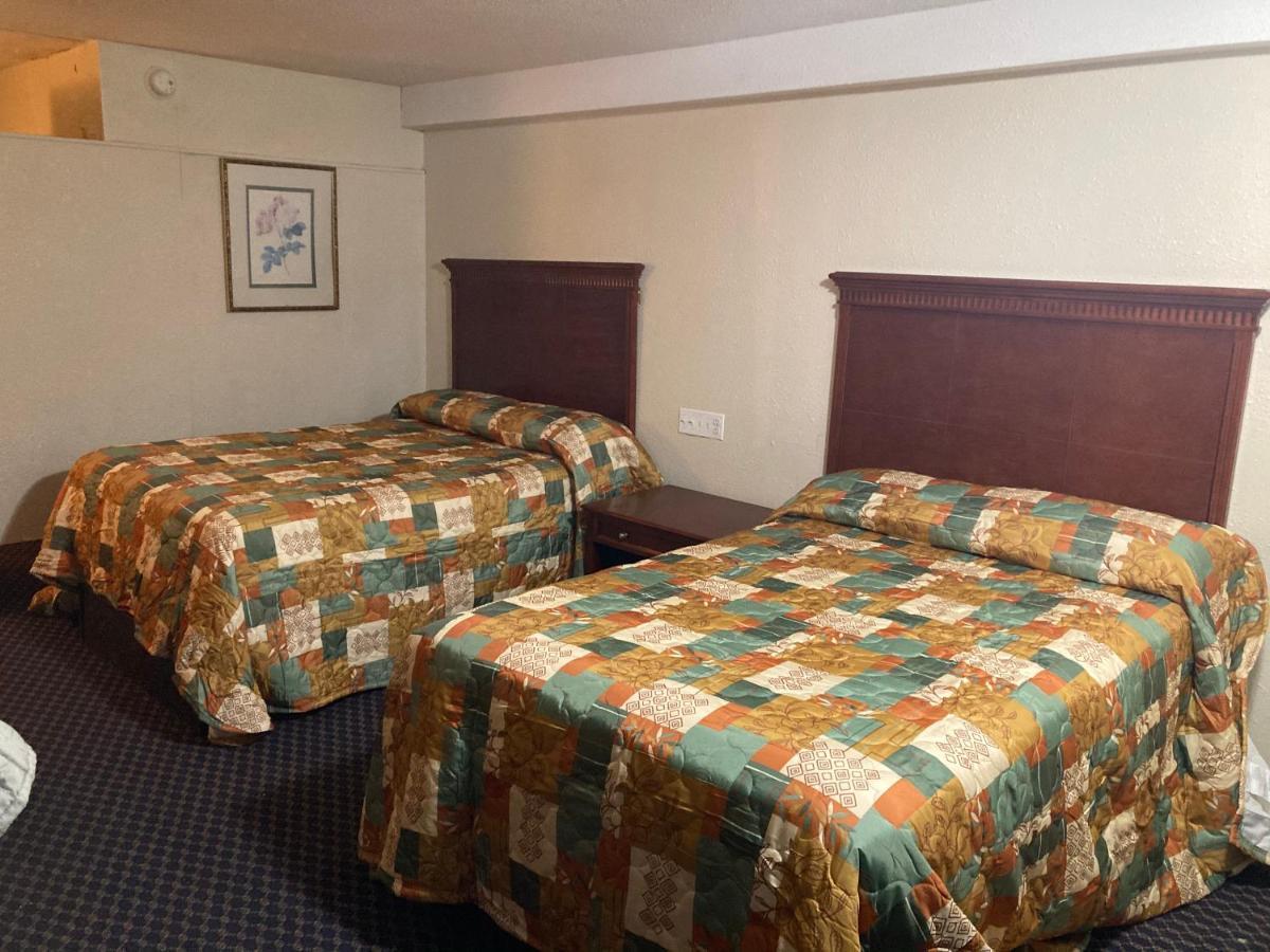 Travel Inn ปีเตอร์สเบิร์ก ภายนอก รูปภาพ