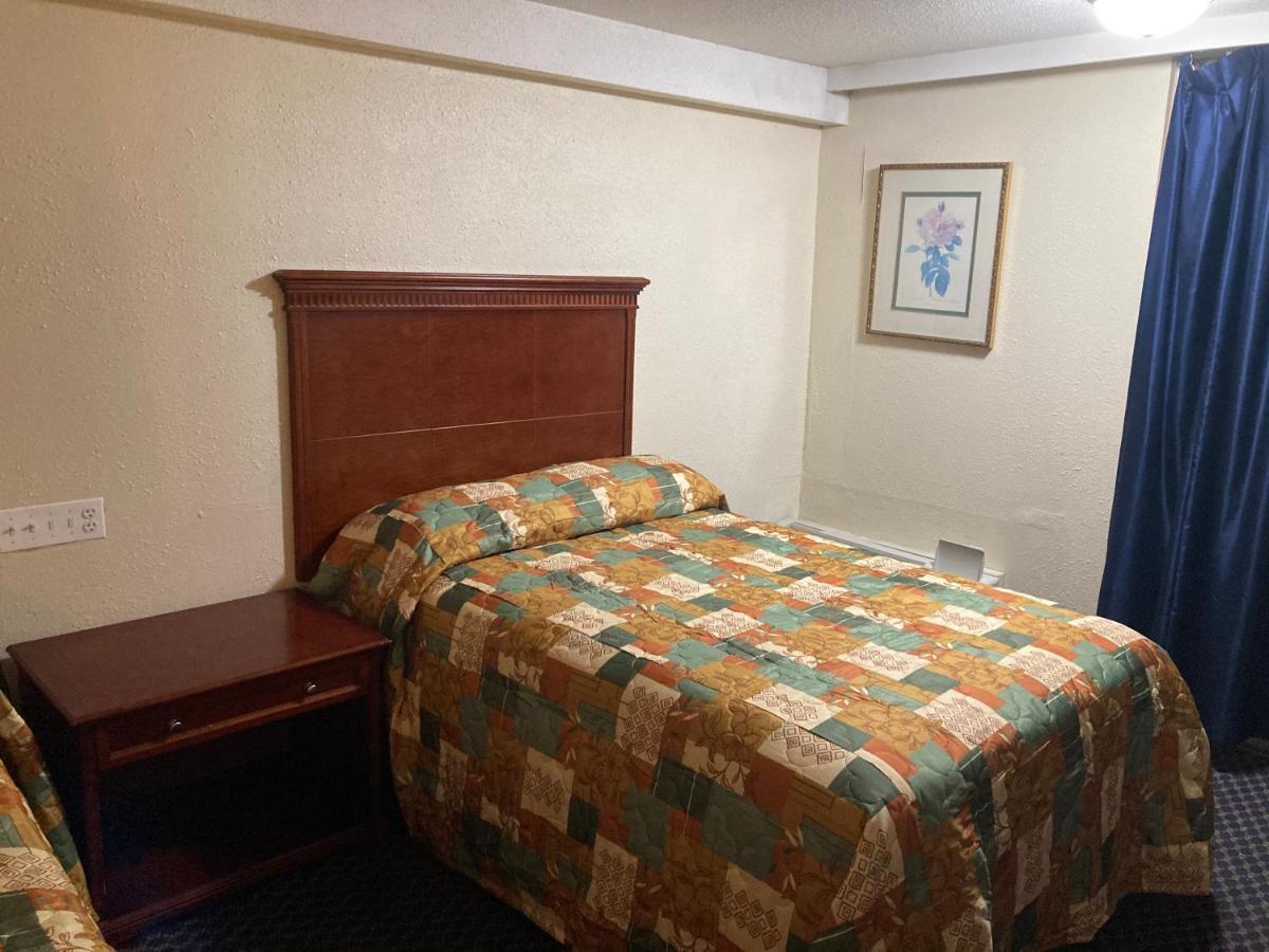 Travel Inn ปีเตอร์สเบิร์ก ภายนอก รูปภาพ