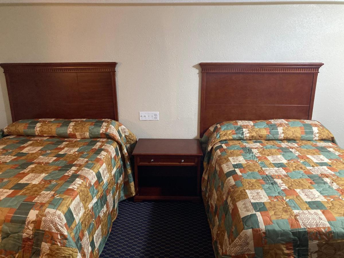 Travel Inn ปีเตอร์สเบิร์ก ภายนอก รูปภาพ