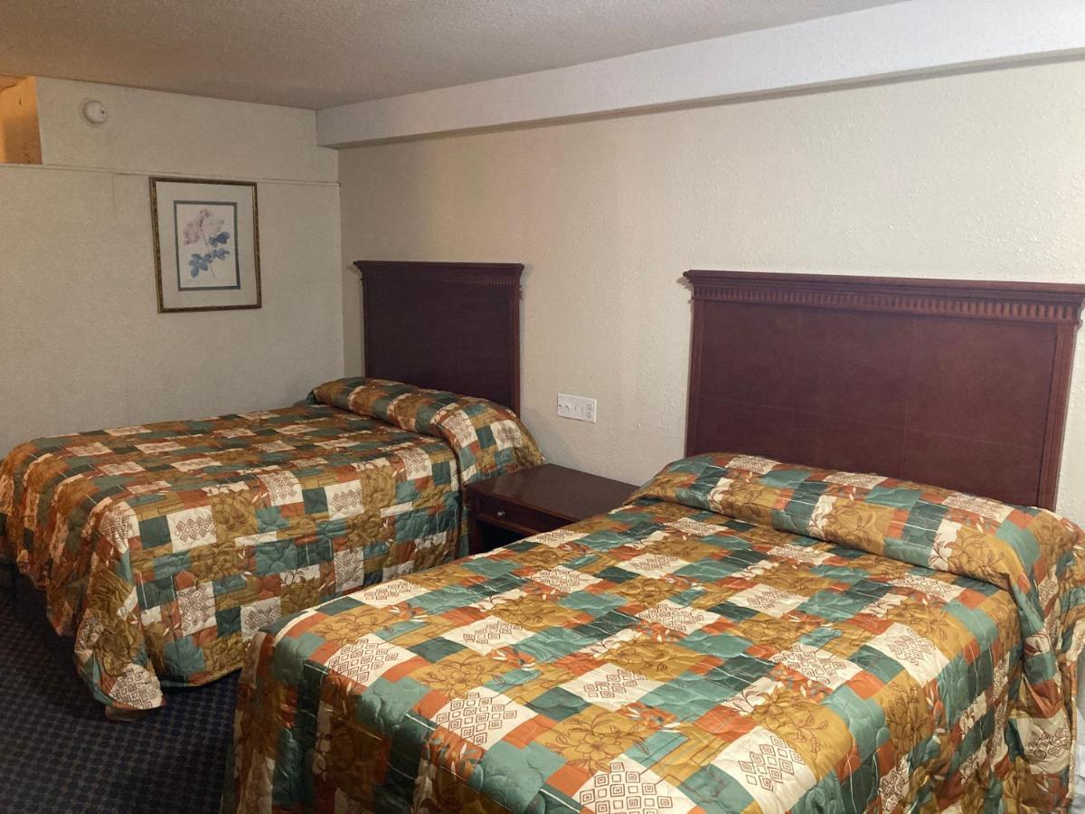Travel Inn ปีเตอร์สเบิร์ก ภายนอก รูปภาพ