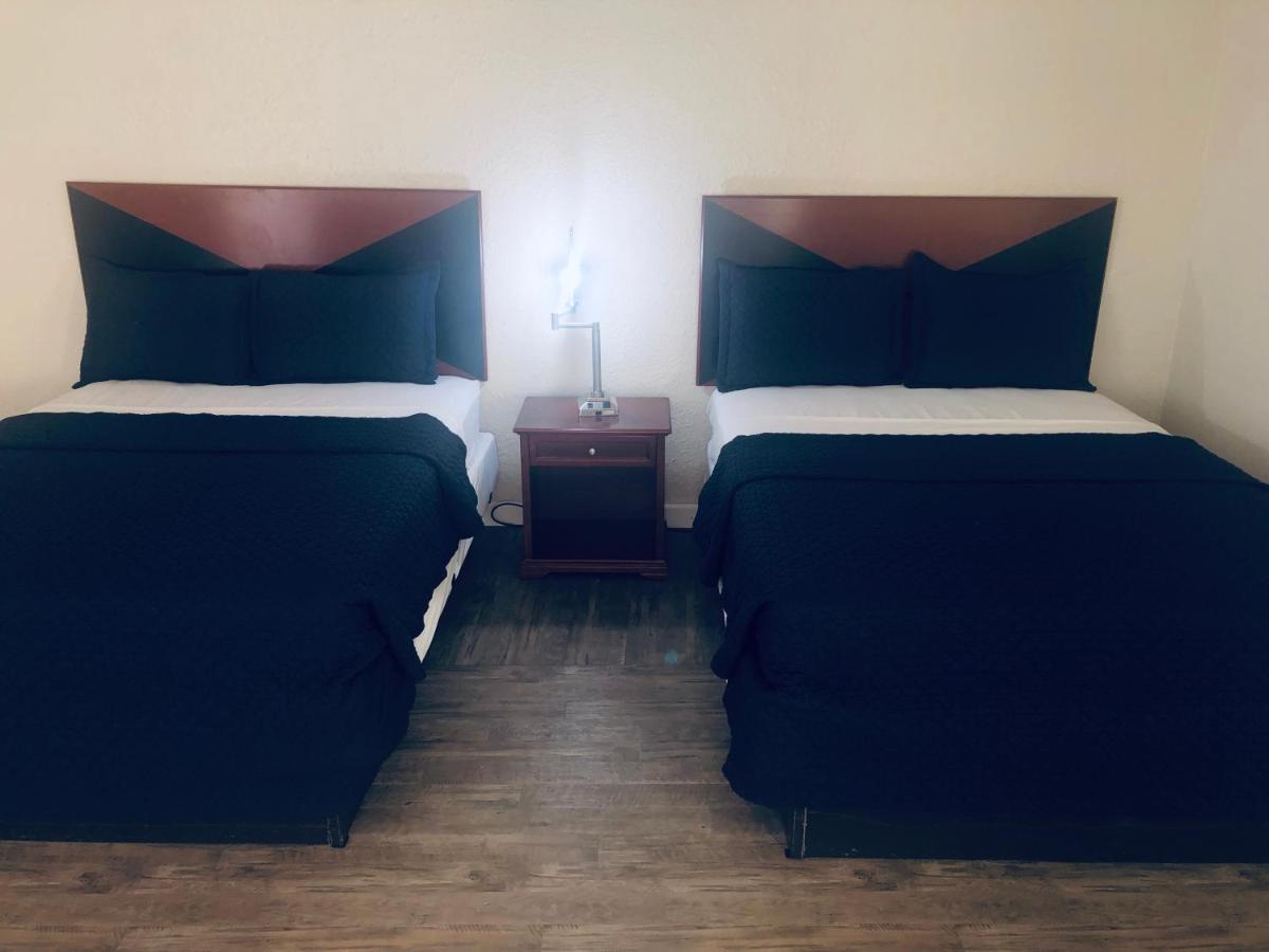 Travel Inn ปีเตอร์สเบิร์ก ภายนอก รูปภาพ
