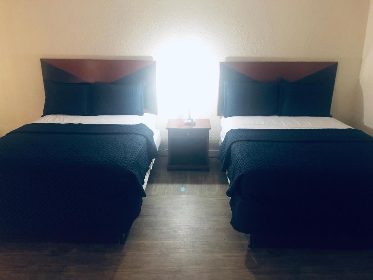 Travel Inn ปีเตอร์สเบิร์ก ภายนอก รูปภาพ