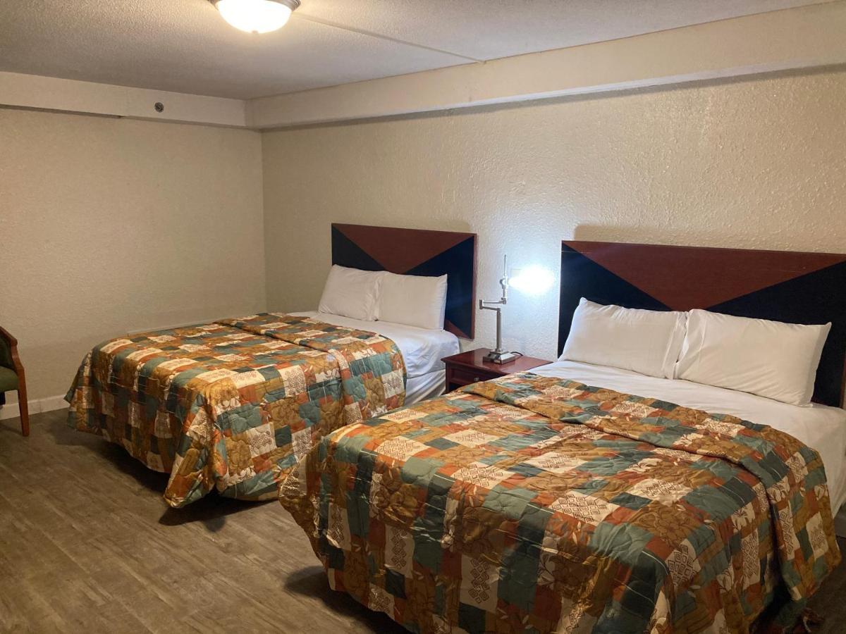 Travel Inn ปีเตอร์สเบิร์ก ภายนอก รูปภาพ