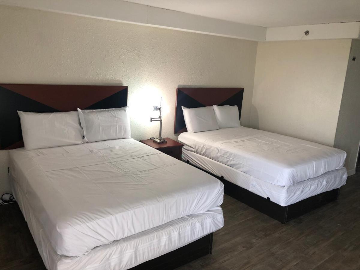Travel Inn ปีเตอร์สเบิร์ก ภายนอก รูปภาพ