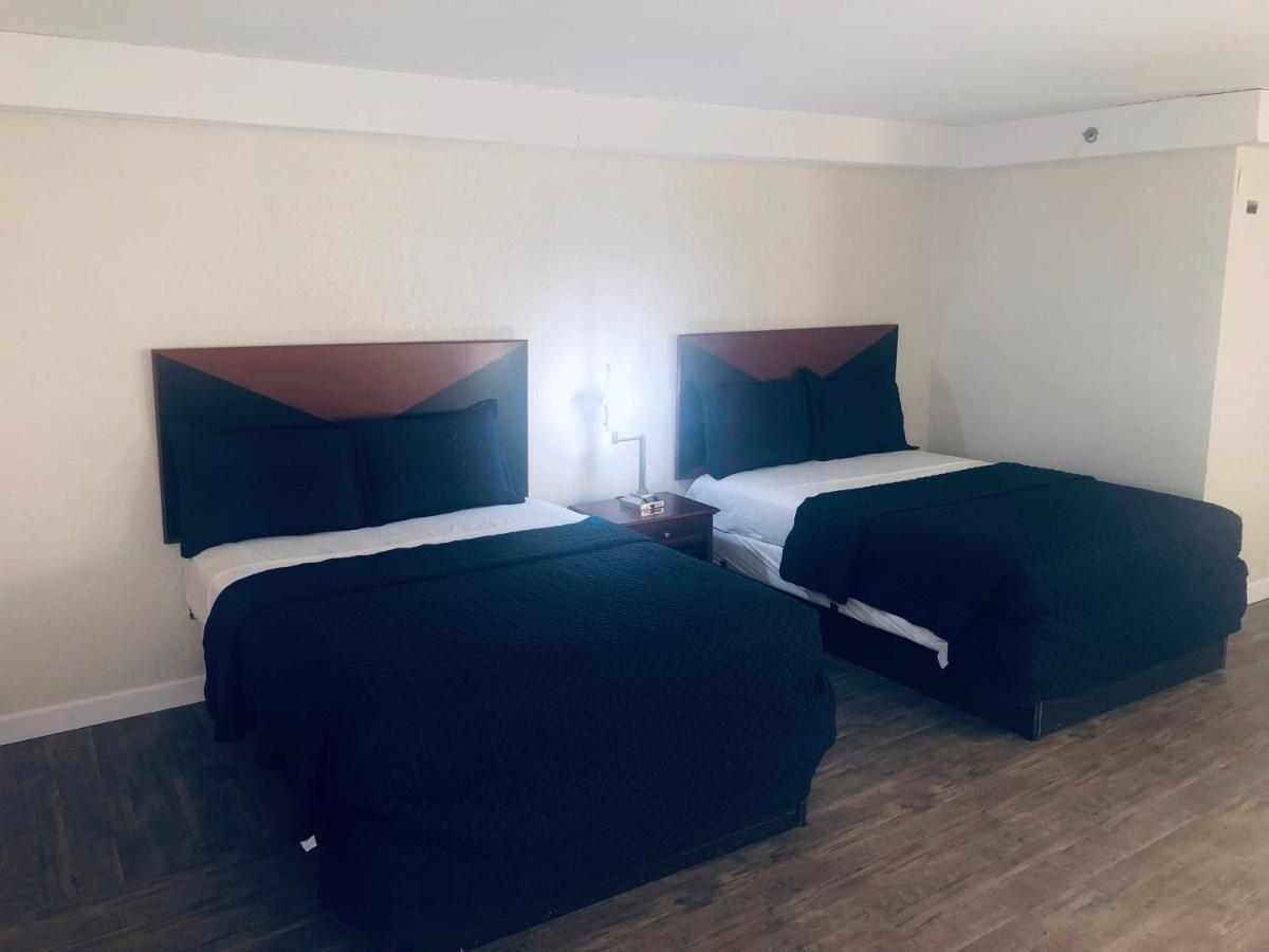 Travel Inn ปีเตอร์สเบิร์ก ภายนอก รูปภาพ