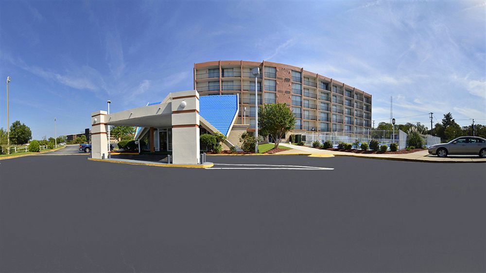 Travel Inn ปีเตอร์สเบิร์ก ภายนอก รูปภาพ
